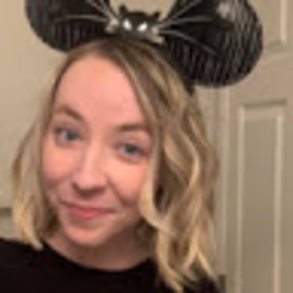 christinehil742